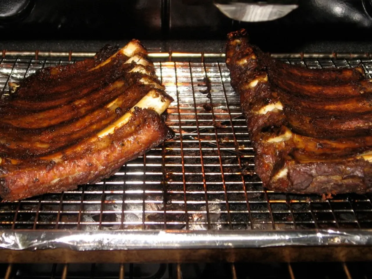 Precautionary measures for gas grill usage - Firefighters share safety advice