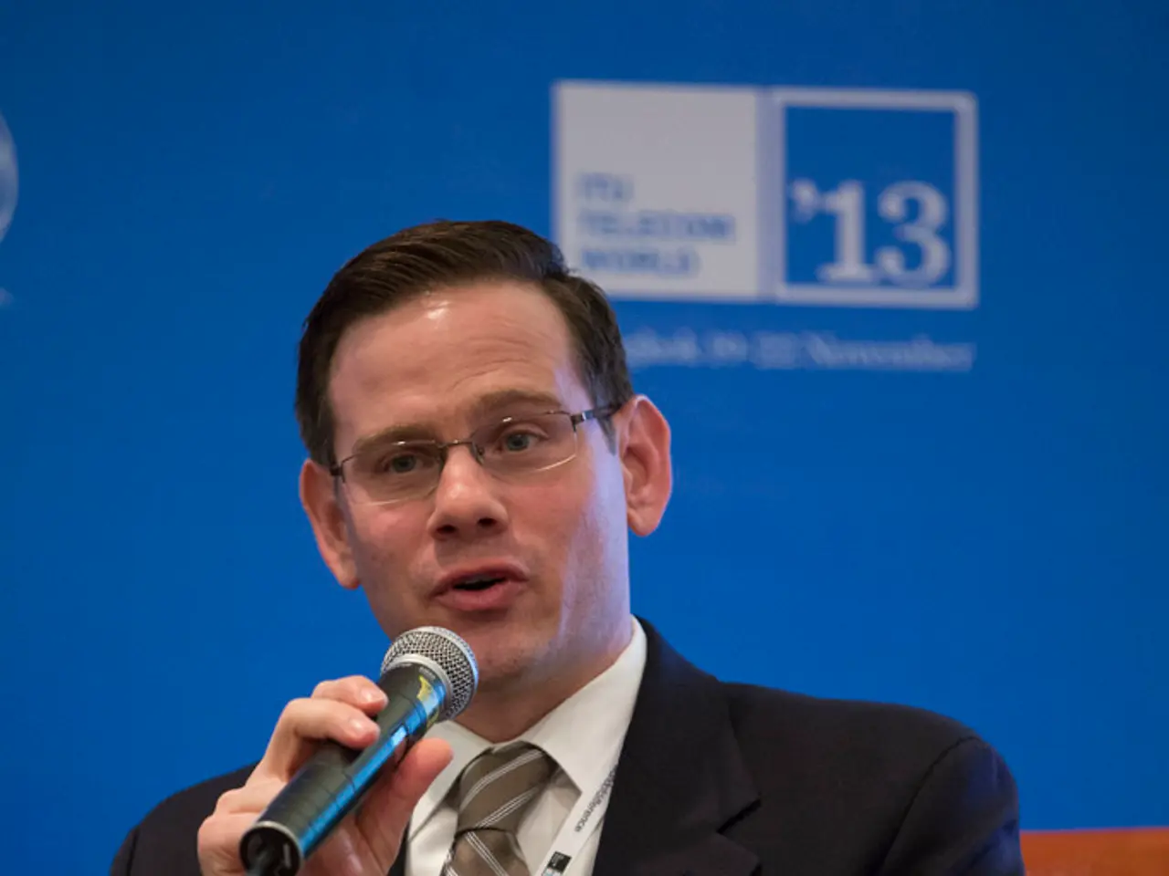 Surgery options for vocal cords: Expenses, healing time, potential complications