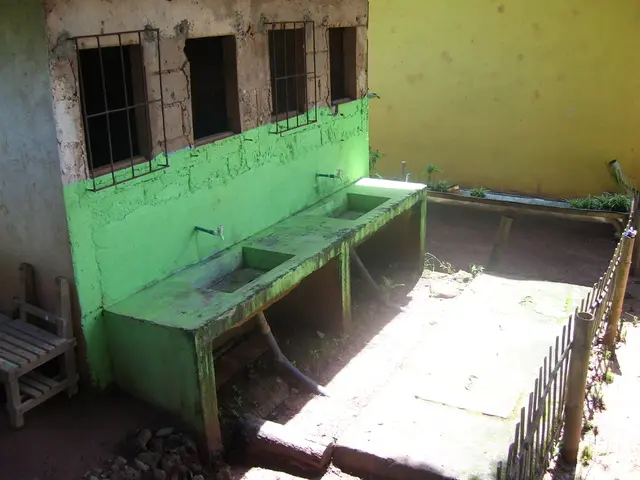 Dysfunction of the cricopharyngeus muscle: Symptoms, origins, remedies, and further details