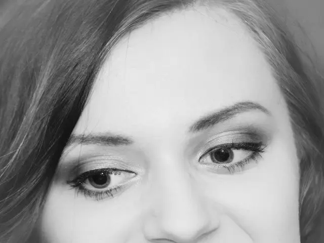 Facial Expression Analysis: Focus on Happiness versus Trustworthiness through Visual Attention...