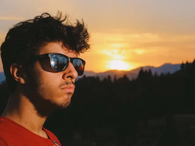 Insights into Hourglass Syndrome: A Detailed Examination