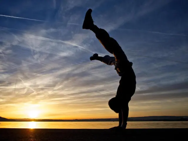 Methods for Eliminating Sunspots: Self-Care Options and Professional Assistance