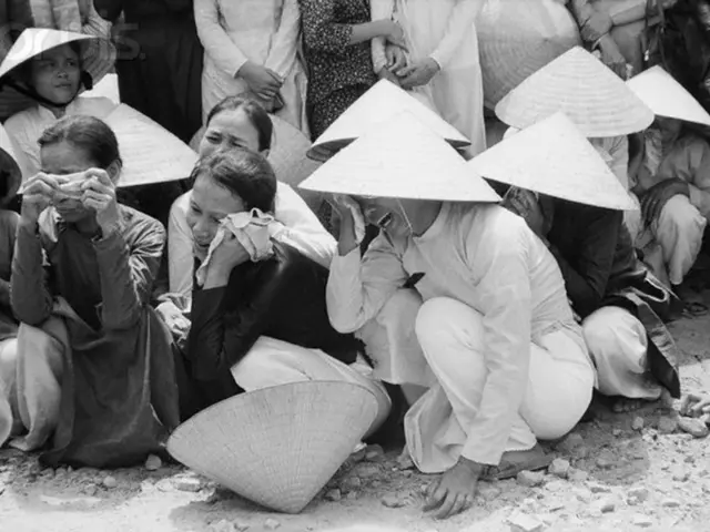 Grieving Collectively at Café Magdeburg: A Place for Solace