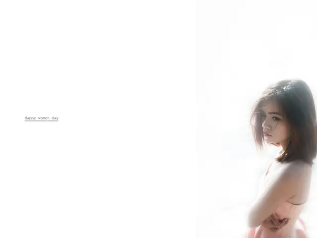 Woman initiates physical assault on other shoppers